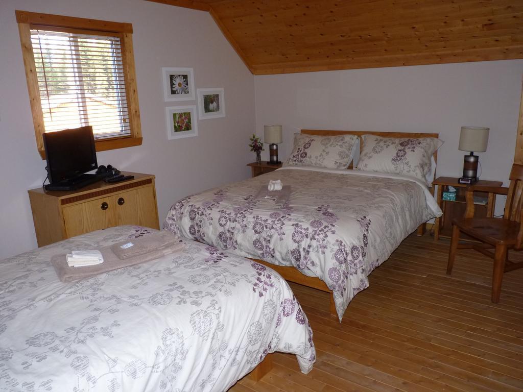 Gite De La Riviere Bed & Breakfast Chibougamau Bagian luar foto