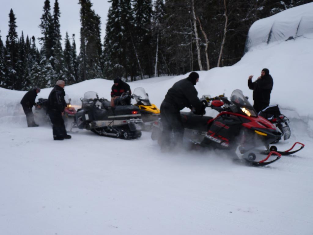 Gite De La Riviere Bed & Breakfast Chibougamau Bagian luar foto