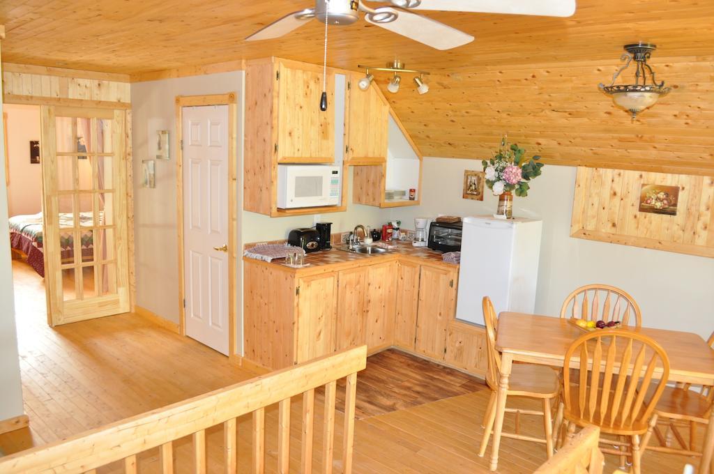 Gite De La Riviere Bed & Breakfast Chibougamau Bagian luar foto